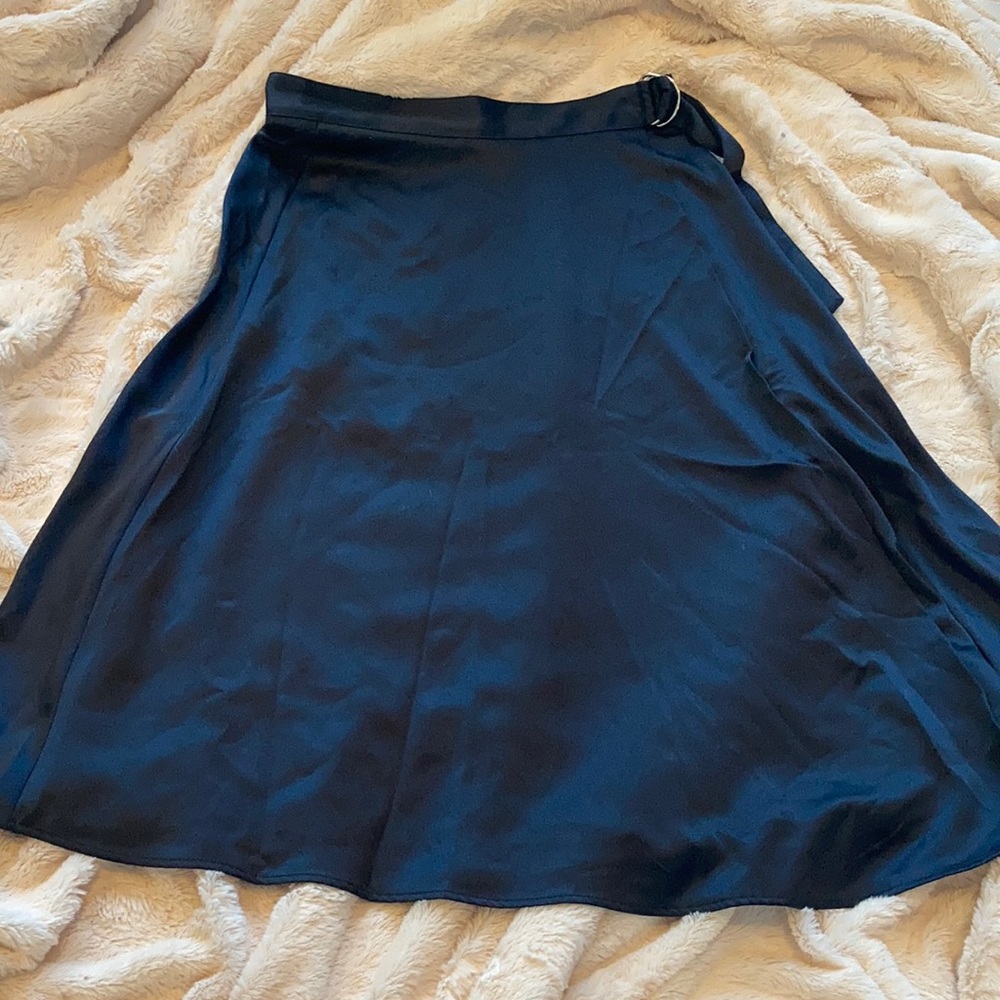 Belted navy maxi skirt